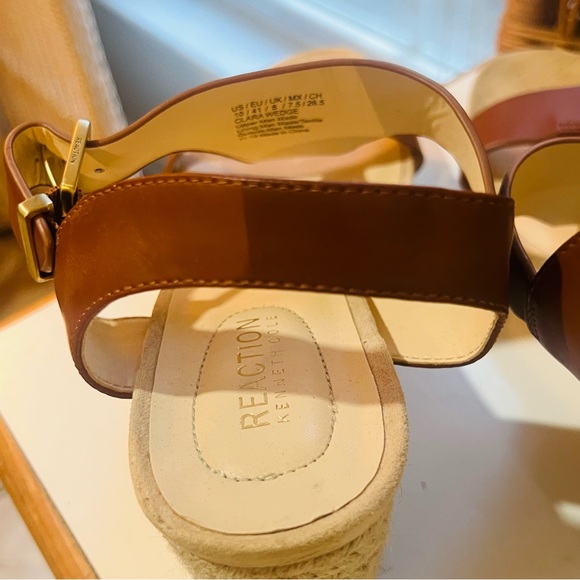 NWOT Kenneth Cole Reaction Espadrille Wedges - Size 10 - Picture 9 of 9